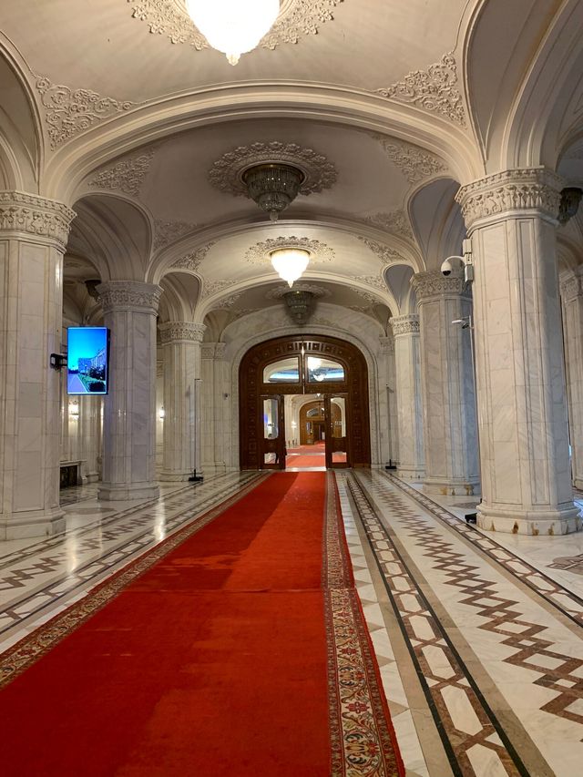 Exploring a Landmark in Bucharest