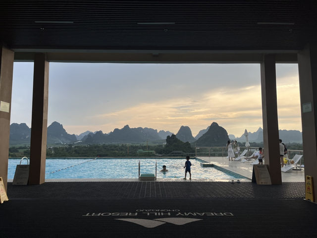 崇左丨七夕鎖定這個無邊泳池度假村！