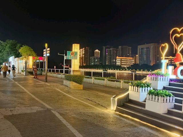 夜晚漫步感受建築魅力  百年東街 10月内地游