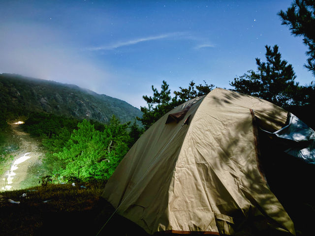 龍溪水庫邂逅一場盛大的寂靜輝煌，夜宿大雷山與星海共眠