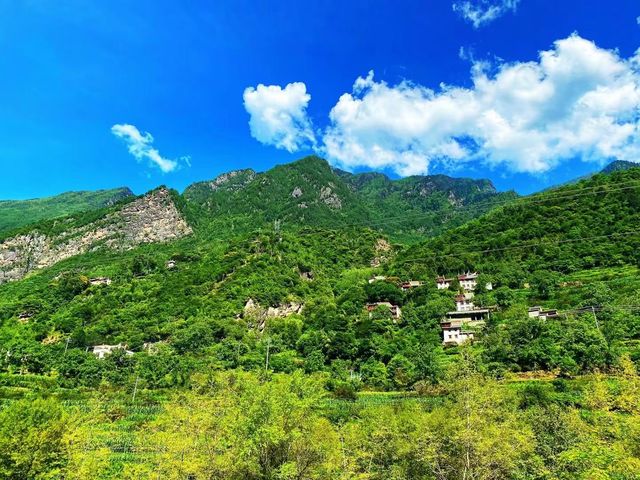 川西終極浪漫清單|將雪山、草原、星空都裝進夏天裡 川西終極浪漫清單|將雪山、草原、星空都裝進夏天裡