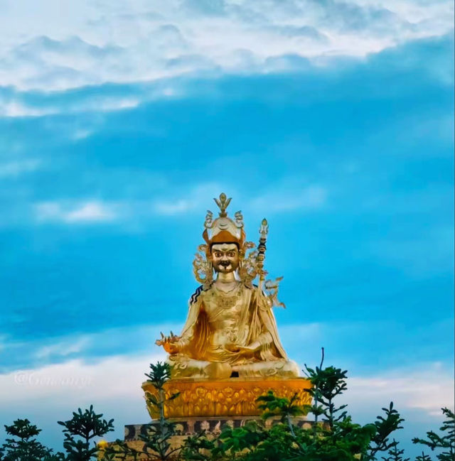 離天堂最近的絳紅佛國｜亞青寺，魂被留在了4000米！