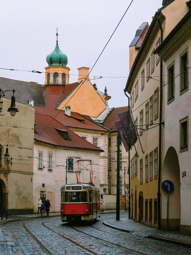 從此以後「布拉格」是一個形容詞 從此以後「布拉格」是一個形容詞