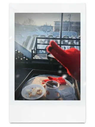 드디어 베이징 첫눈이 와서 후통에서 '지붕 위 눈 구경'을 했어요!!!