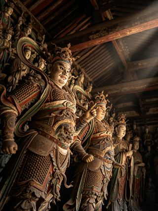 被鐵佛寺震撼到說不出話！這才叫中式泥塑天花板！