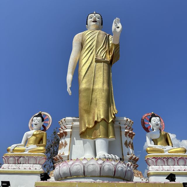 ไหว้พระขอพร หลวงพ่อทันใจ วัดพระธาตุดอยคำ