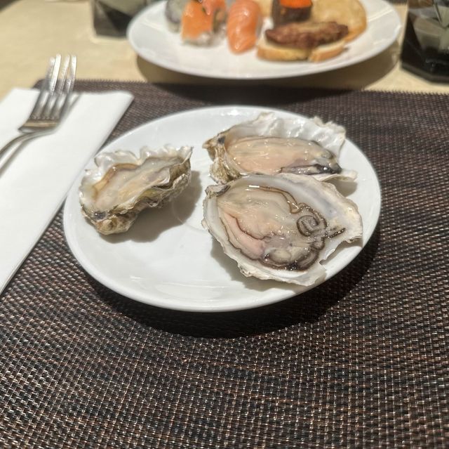 抵食唔使收服務費而且又好服務嘅自助餐！