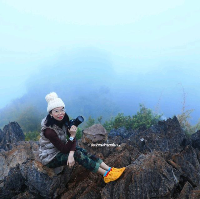 ยอดผาแดง จุดชมวิวสุดอันซีนแห่งเมืองหนองเขียว