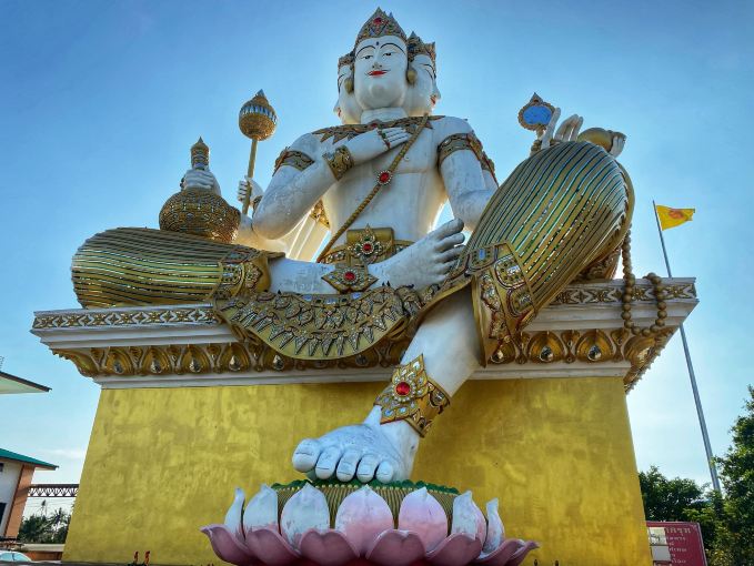 バンコク近郊の美しい寺院、ワット・サマーン・ラッタナーラーム