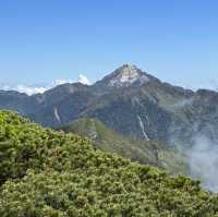 【山梨】美しき稜線と峰！絶景の小太郎山分岐点