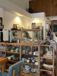 คาเฟ่อาร์ตสไตล์อบอุ่น mama cafe&studio 