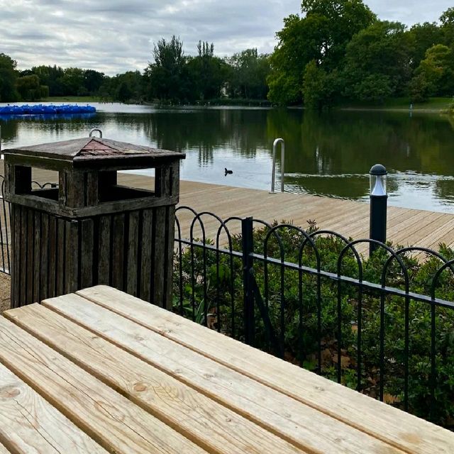 LITTLE CAFE WITH AMAZING LAKE VIEW!