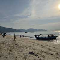 Batu Ferringhi Beach ชายหาดสวยของปีนัง 
