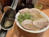 福岡・大名。かわいい名前のとんこつラーメン『博多くまちゃん らぁめん 大名本店』