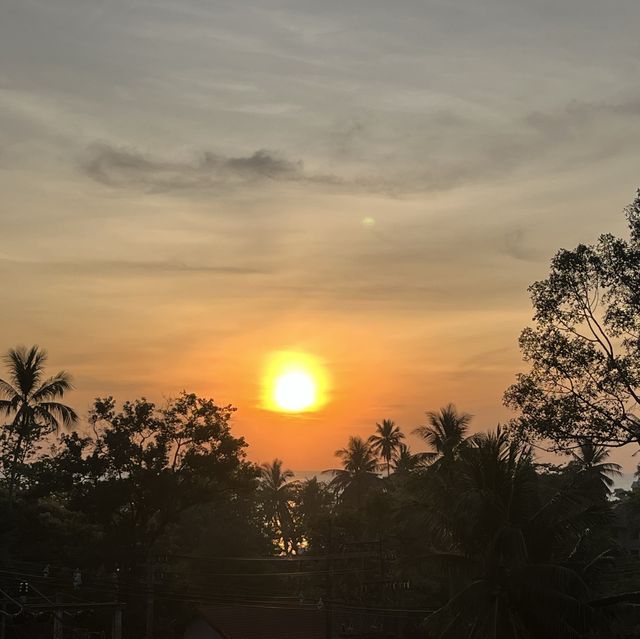 Chaweng Noi Beach🇹🇭 get up for the sunrise 