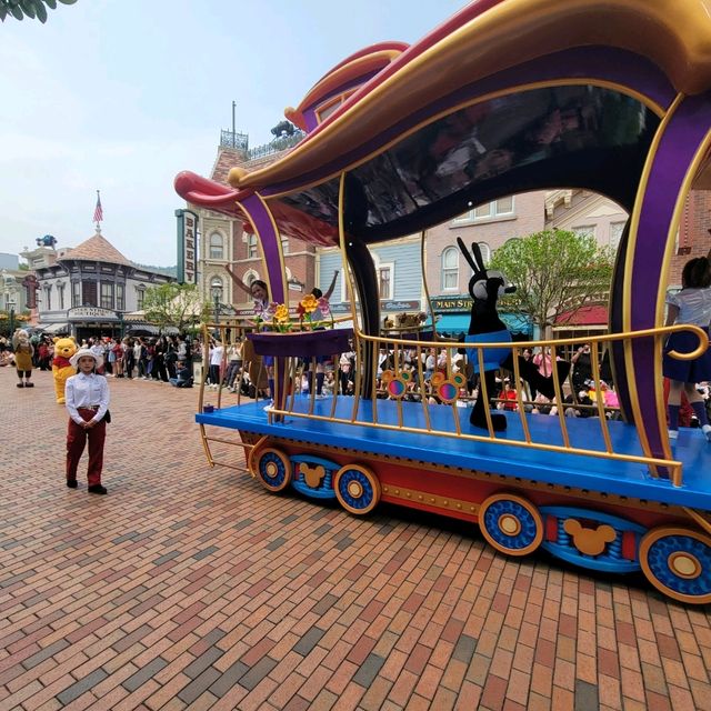 換上新裝的香港迪士尼樂園
