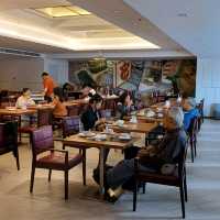 萬怡酒店 ！海！陸！空！自助午餐！