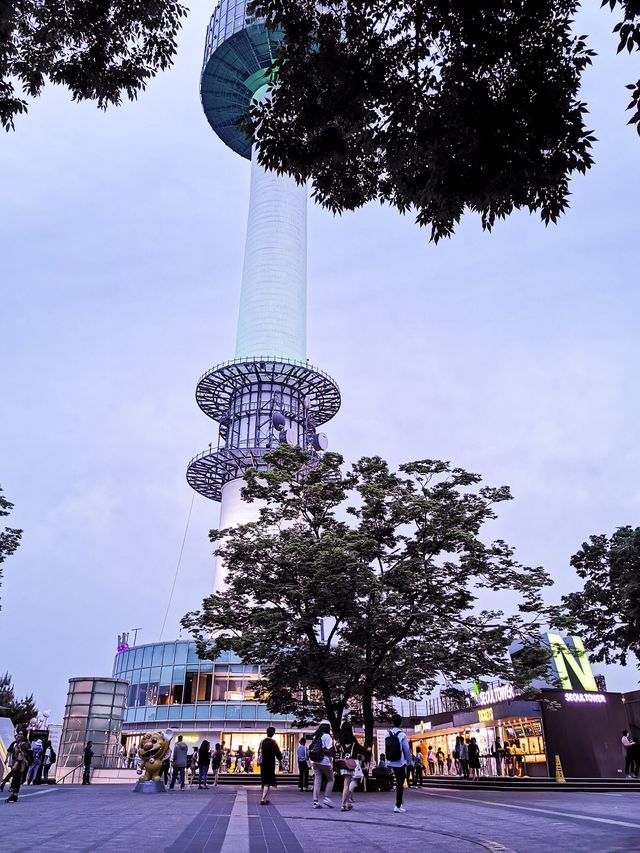 นั่งกระเช้า Namsan Cable Car ไป N Seoul Tower