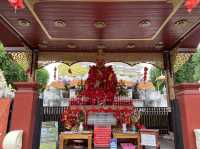 ‘วัดหมื่นตูม’ วัดสถาปัตยกรรมซุ้มประตูสวย