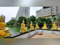 Seema Malakaya, Serene Temple on floating platforms 