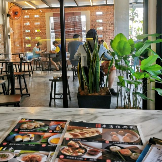 A deletable 'Dim Sum' breakfast in Muar