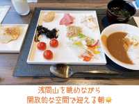 浅間山を眺めながら開放的な空間で迎える朝☀️