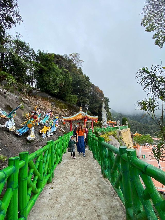 Temple above the cloud 🌤️☁️⛅️🌥️