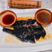 環境方面，餐廳以傳統中菜菜館裝修，夠古色古香，係呢個環境食飯都幾舒服，好適合帶埋屋企人黎開開心心聚下食餐飯~