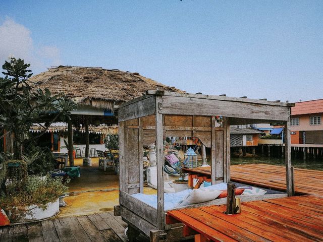 The Boathouse บางเสร่ สัตหีบ 