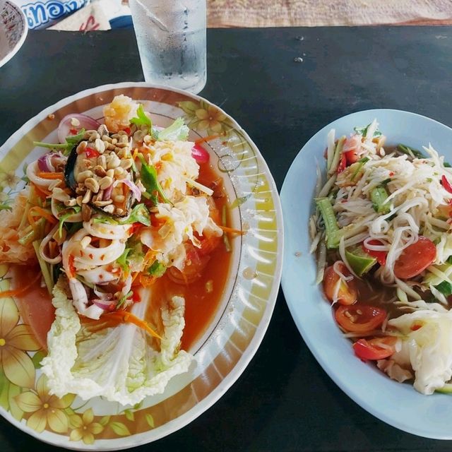ร้านอาหารแม่ประนอม 
