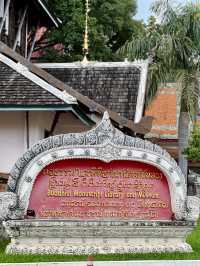 เที่ยวพิพิธภัณฑ์วัดเจดีย์หลวงชมของโบราณ
