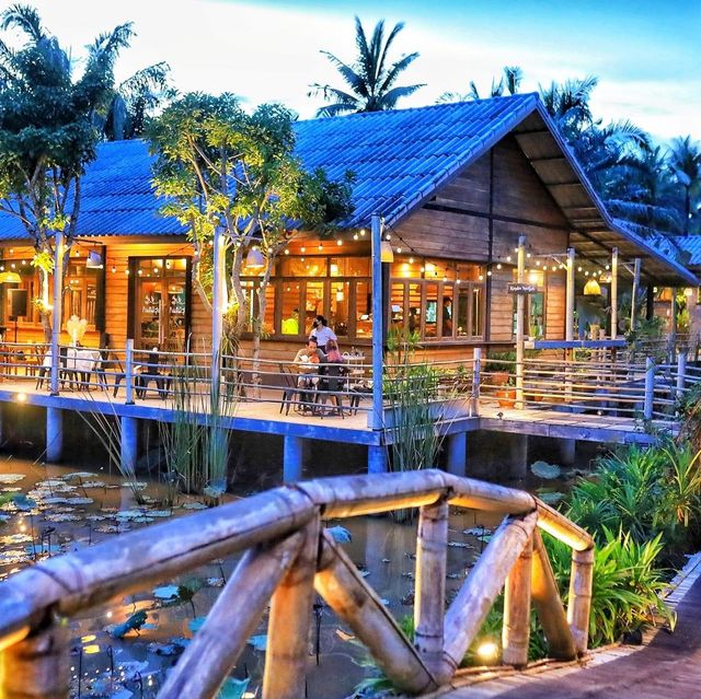 ร้านอาหารบ้านไร่มีสุข Cafe&restaurant
