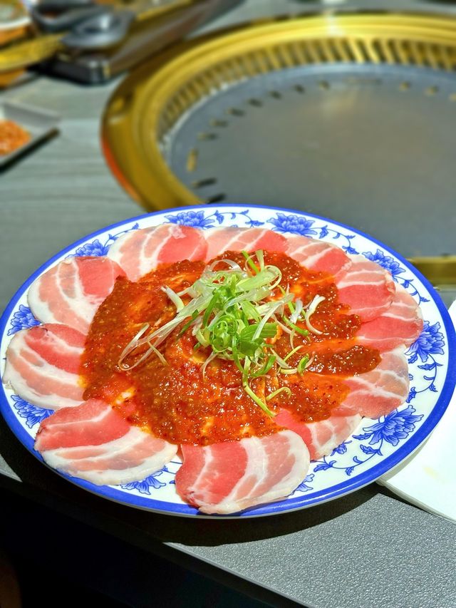 被驚豔了的厚切五層肉