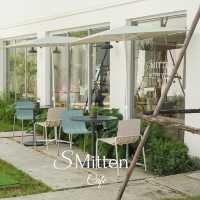 Smitten cafe คาเฟ่มินิมอลเปิดใหม่