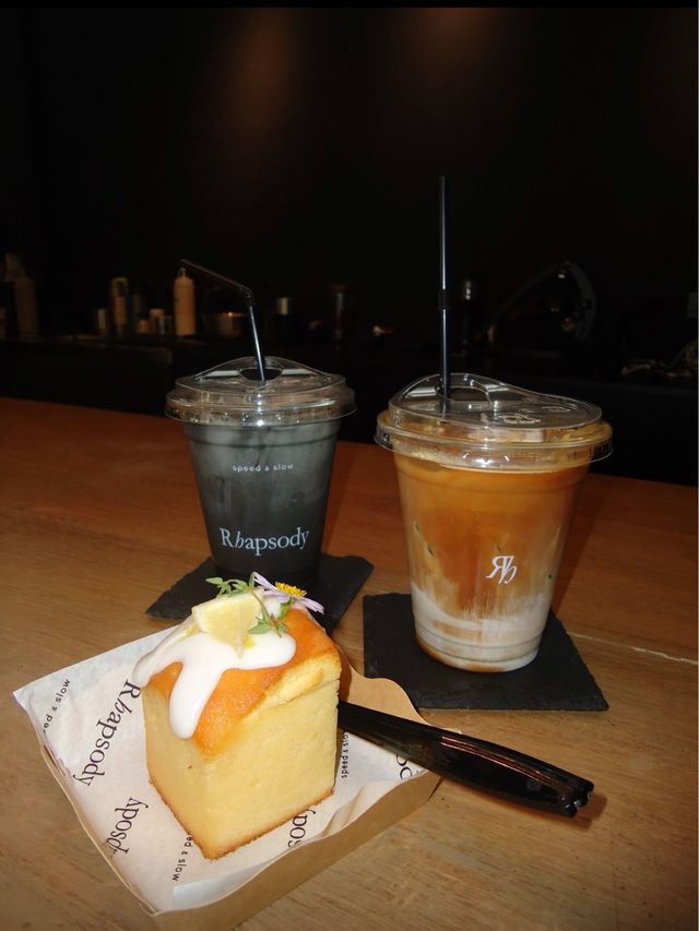 Rhapsody | คาเฟ่ฟีลญี่ปุ่นนนทบุรี