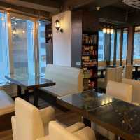 環境闊落，食物婫美西餐廳的樓上cafe 