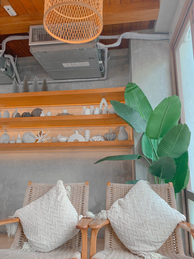 Aloha Beach Cafe - Bangsaen
