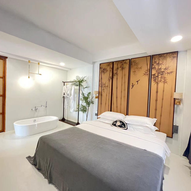 YOLO Bangkok Boutique Hotel