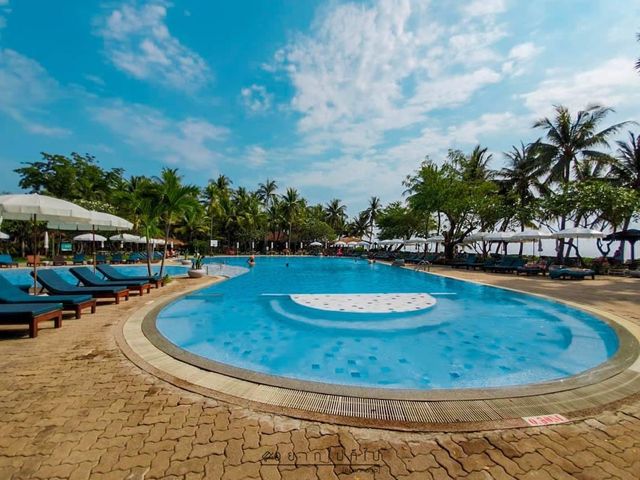 REGENT CHALET CHAAM 👙