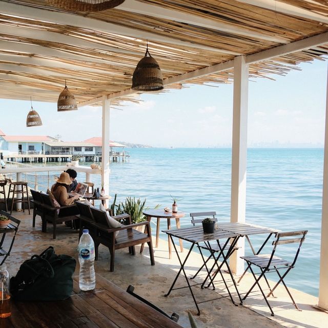 Fat Submarine cafe and restaurant 