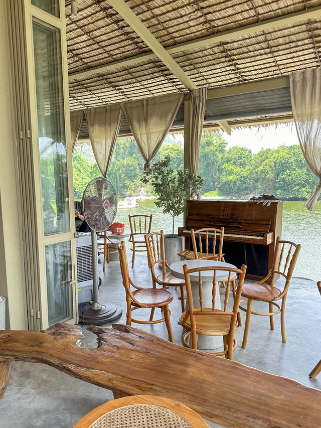 คาเฟ่บางแสนใกล้ฉัน Serene House Cafe🍔