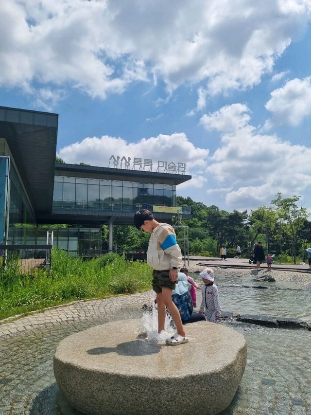 서울 도심 한복판에서 찾은 피크닉 명소