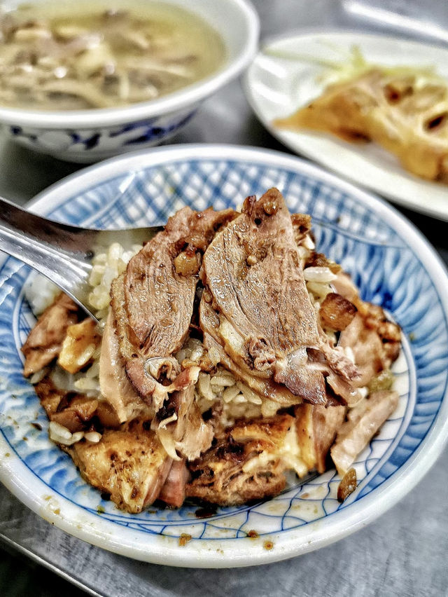 高雄一日遊「駁二藝術特區」好寬敞好走跳☀️