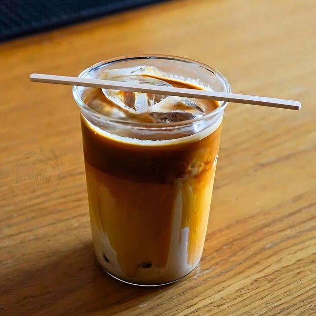 😚BLACKHILLS BKK คาเฟ่แบบ Slow Bar