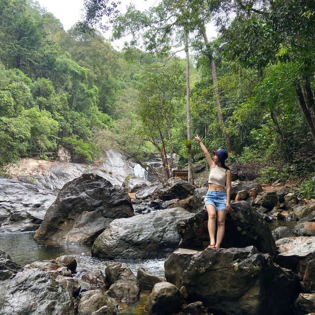 เที่ยวน้ำตกธารมะยม เกาะช้าง Kohchang🇹🇭🏝️🐘