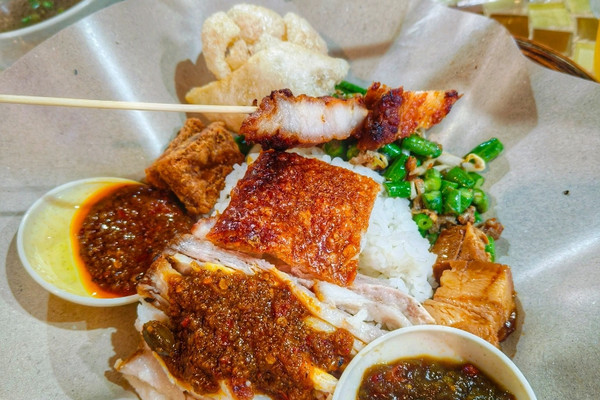 Guling Rice Best babi guling rice in KL | Trip.com Kuala Lumpur