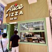 香港·來自義大利的薄餅披薩店Alice Pizza