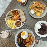 YARD & CO 