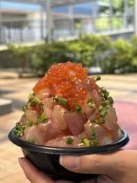 熱海昭和商店街，必吃海鮮山頂丼  