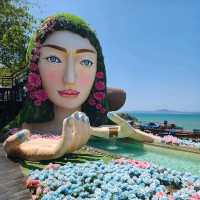 Mermaid Cafe with sea view